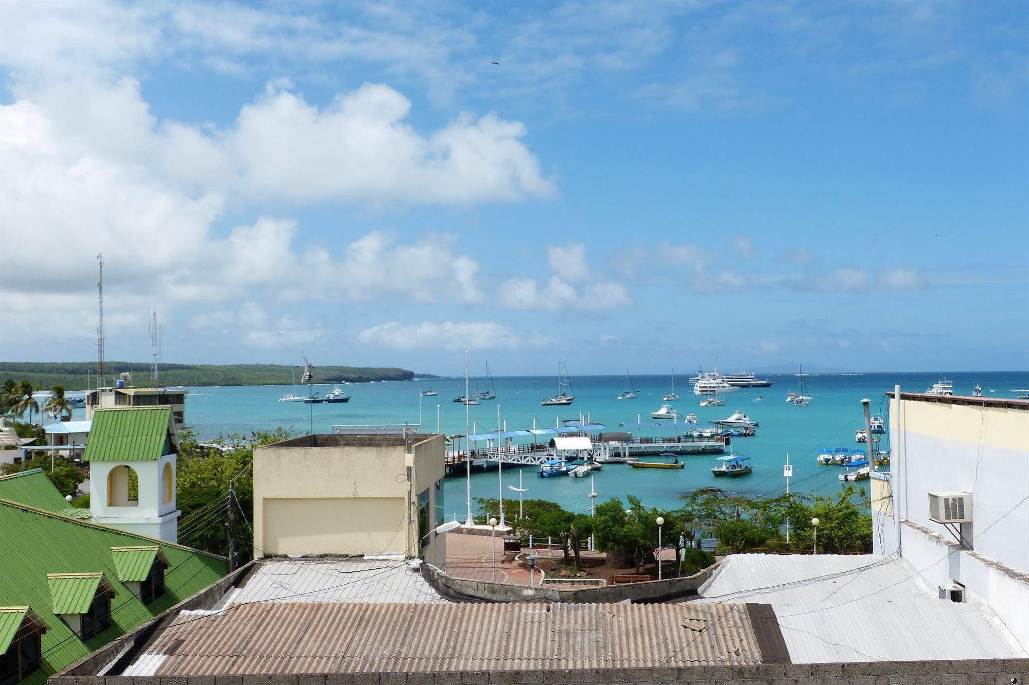 Hostal Castro Galapagos Puerto Ayora  Extérieur photo